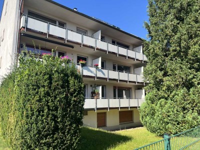 Schöne frisch renovierte  1-Zimmer-Wohnung mit Balkon in Meerbusch Strümp