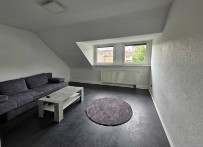 Gepflegte Dachgeschoss-Wohnung in ruhiger Lage von Krefeld-Zentrum