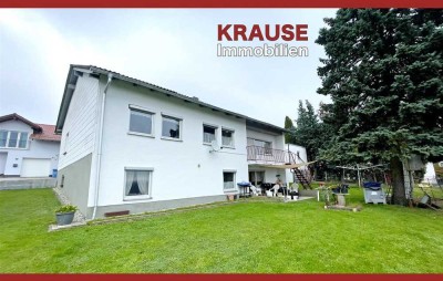 *Zweifamilienhaus mit Weitblick* in Toplage von Schöllnach -strak reduziert!-