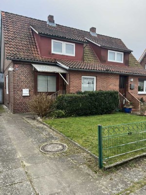 Sanierungsbedürftige Doppelhaushälfte (vermietet) mit Potenzial in Steinkirchen