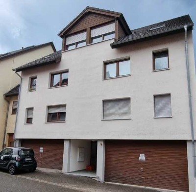 2 Zimmer Wohnung mit Terrasse und Stellplatz