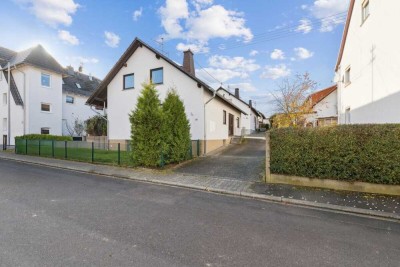 Provisionsfrei – Familienfreundliches Haus mit klugem Schnitt in ruhiger Seitenstraße