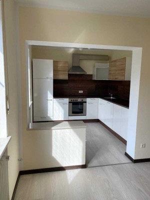 Helle 5-Zimmer-Wohnung mit Balkon und EBK in Gosseltshausen/Wolnzach