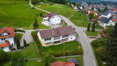 Attraktive DHH mit Garten, Stellplätzen und Garage in Obernheim  Ortsrandlage zu verkaufen