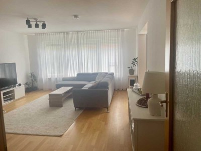 Gepflegte 4- Zim. Wohnung in ruhiger Gegend zu vermieten