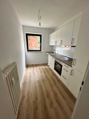 Hochwertig modernisierte 3-Zimmer-Wohnung in grüner & ruhiger Lage – Erstbezug nach Sanierung