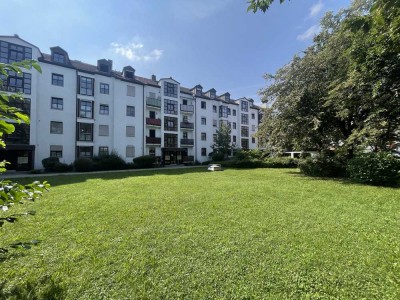 Schöne Dachgeschosswohnung in ruhiger Lage von Dachau zu verkaufen!