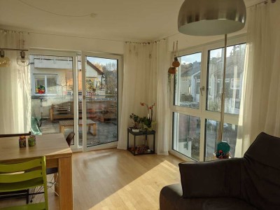 Moderne 5-Zimmer-Maisonette-Whg. mit großer Terrasse/Balkon