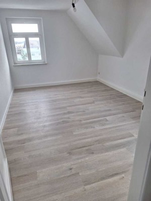 ***Hübsch renovierte 2 - Raum Wohnung in schöner, ruhiger Lage NEU***