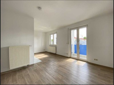 Geschmackvolle, gepflegte 1-Zimmer-Wohnung mit geh. Innenausstattung mit EBK in Friedberg (Hessen)