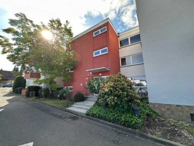 Helles & gepflegtes 1 Zimmerapartement mit Balkon in zentraler Lage von Wiesbaden!