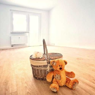 *3 Zimmer, mit grooooßem Balkon*