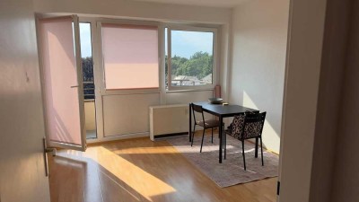 ***IDEAL FÜR SINGLES / STUDENTEN-TOLLE 1 ZIMMERWOHNUNG MIT BALKON***