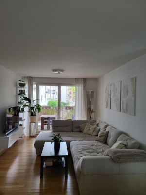 Gemütliche, gepflegte und voll möblierte 2-Zi-Wohnung mit EBK und Balkon zur Untermiete von Okt-Dez