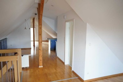 hochwertige Singlewohnung - teilmöbliert