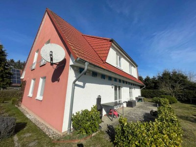 Gepflegte Doppelhaushälfte im Herzen von Neverin