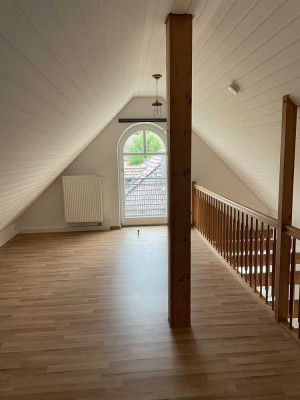 Stilvolle 3,5-Zimmer-Maisonette-Wohnung in Reutlingen mit neuer EBK