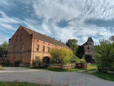 Geräumiges, preiswertes 32-Zimmer-Schloss mit gehobener Innenausstattung in Ragow Ragow-Merz