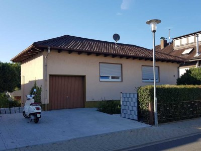 Hochparterre-Wohnung 4 ZKB mit Garten in Hemsbach