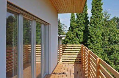 3-Zimmer-Wohnung mit TG-Stellplatz und Balkonen