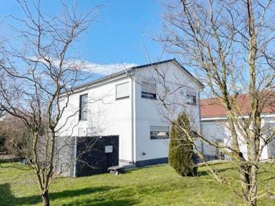 Modernes Einfamilienhaus mit Garage + Stpl.
sowie großem Grundstück in Pfaffenhofen