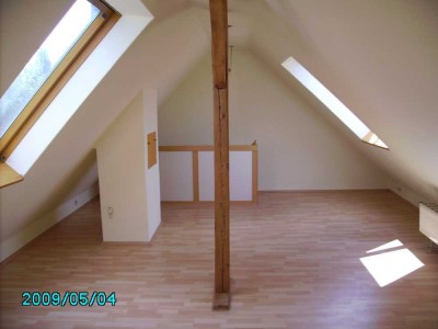 Charmante 2 Zimmer-Dachwohnung und Studio im Herzen von Krefeld