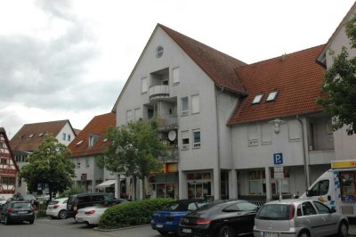 Im Herzen von Maihingen – leerstehende - 2-Zimmer Wohnung  mit Aufzug und Dachterrasse