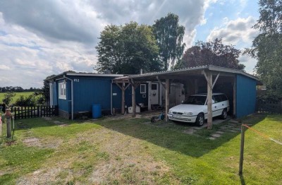 Gemütliches Ferienhaus mit mehreren Terrassen und Sitzflächen