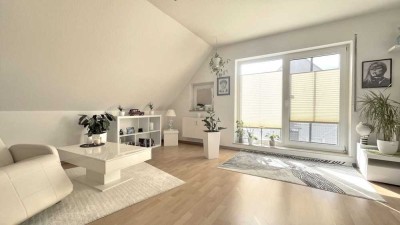 Rendite (4,4%) mit Aussicht: Dachgeschoss-Apartment mit Südbalkon in Niedersedlitz