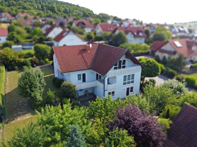 Großzügiges Haus mit drei Einheiten und Panoramablick – Wohnvielfalt trifft Qualität