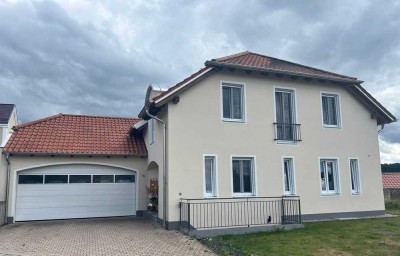 Geräumiges, preiswertes 7-Zimmer-Einfamilienhaus mit gehobener Innenausstattung in Aiglsbach