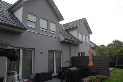 A+  DHH verfügbar / Energetisch solider Neubau in absolut ruhiger, sehr zentraler Wohnlage