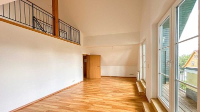 Frisch renovierte Maisonettewohnung mit Balkon und
Wannenbad