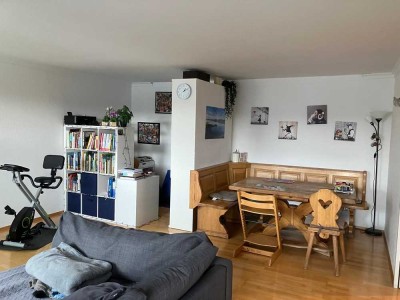 Exklusive, modernisierte 3-Zimmer-Wohnung mit Balkon und EBK in München