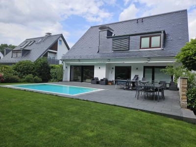 5 Sterne Entertainers Dream High End Furnished auf Parkähnlichem Pool Wald Grundstück Kamin