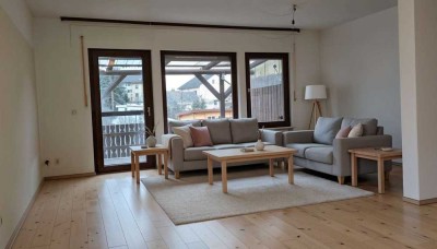 Ihr neues Zuhause in Kitzingen: Gepflegtes Reihenendhaus mit viel Platz auch für die ganze Familie“