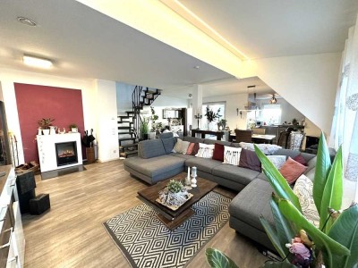 Großzügige 4,5-Zimmer-Maisonette-ETW mit herrlichem Balkon u. TG-Stellplatz