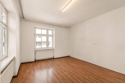 **NEU** Sanierungsbedürftige 3-Zimmerwohnung - großes Umbaupotenzial