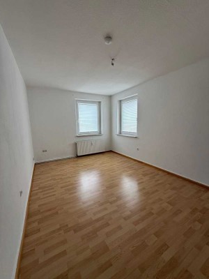 Neu renovierte, helle 2-Zimmer-Wohnung inkl. EBK in Mülheim Speldorf in Nähe zur HS Ruhr West