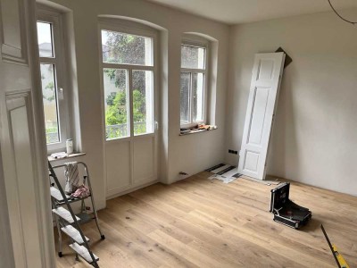 Stilvolle 4-Zimmer-Wohnung mit gehobener Innenausstattung mit Balkon in Dresden