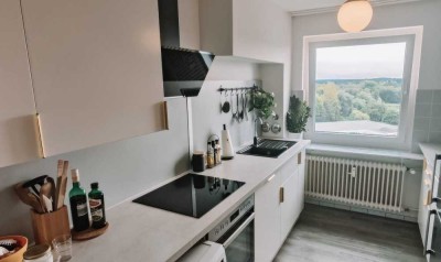 Provisionsfrei kaufen: Freie 3-Zimmer-Wohnung über den Dächern des Quellentals