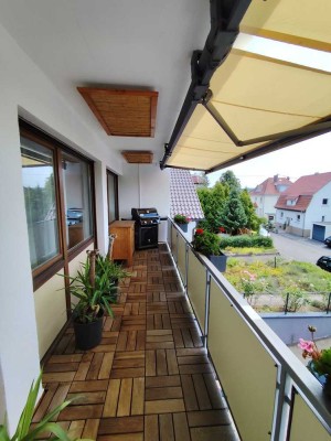 Großzügige 4-Zimmer-Wohnung mit gehobener Innenausstattung mit Einbauküche in Pliezhausen