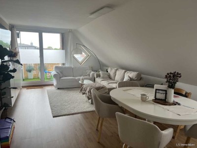 Wohnen in Bad Zwischenahn: Großzügige 3-Zimmerwohnung mit Balkon und PKW Stellplatz