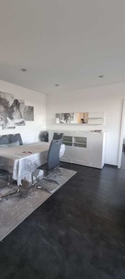 Teilmöblierte Wohnung, 3 Zimmer KDB