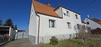 Sanierungsbedürftige Doppelhaushälfte in Dessau-Kochstedt
