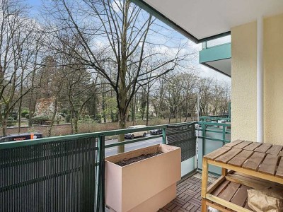 IDYLLISCH WOHNEN MIT BLICK INS GRÜNE - EIGENTUMSWOHNUNG MIT BALKON UND TG STELLPLATZ