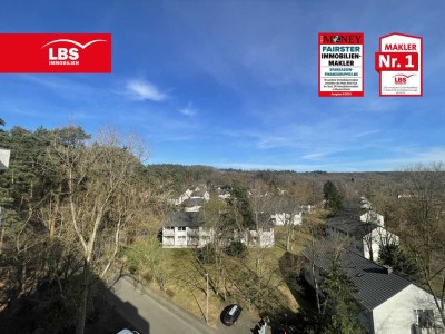 Geräumige 2,5 Zimmer Wohnung mit Balkon und schöner Aussicht.