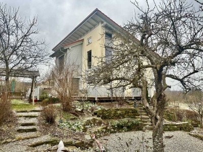 Modernes, großes Einfamilienhaus mit großem Naturgarten, provisionsfrei