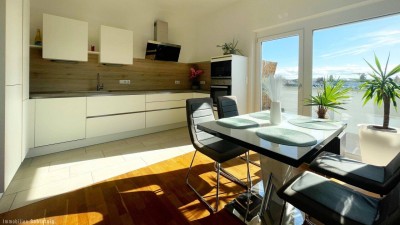 SONNIGE WOHLFÜHLWOHNUNG! Modern, hell &amp; neuwertig!