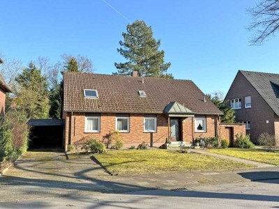 Ihr neues Zuhause an der Josef-Schlichte-Allee –  Freistehendes Einfamilienhaus mit einer Garage